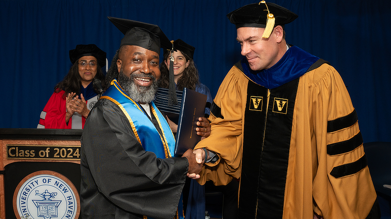 Dr. Jens Frederiksen celebrated with the new graduates.