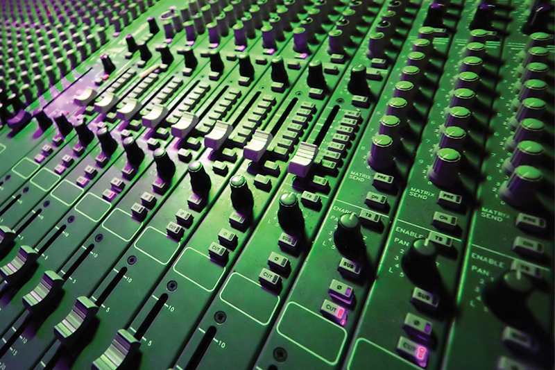 Mixing console