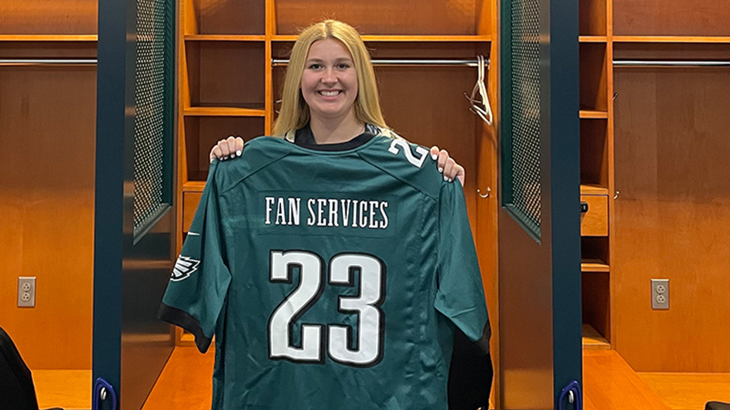 Emily Bogdanowicz '23, '24 MBA.