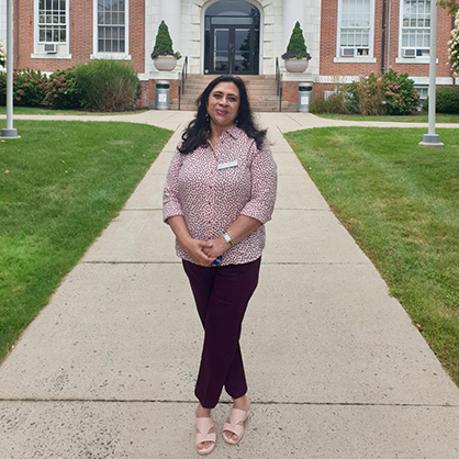 Ranjana Maitra /U+0026#x27;91 MBA in the Maxcy Quad. 