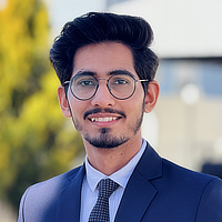 Tejas Warungase headshot