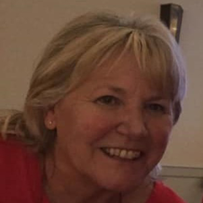 Denise Golde headshot