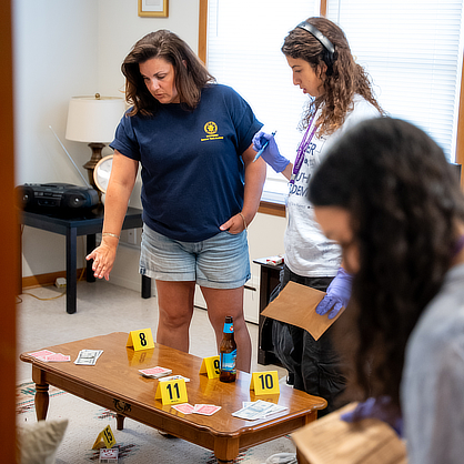 Prof. Maria Torre guided students at the CSI academy