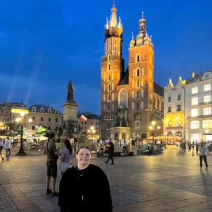 Sierrah Guyette ’26 outside St. Mary/U+0026#x27;s Basilica in Kraków