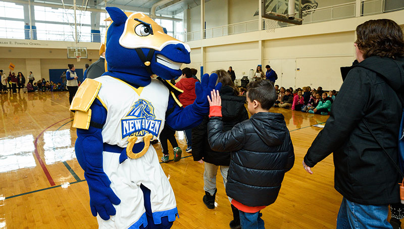 Image of Charlie welcoming fourth-graders.