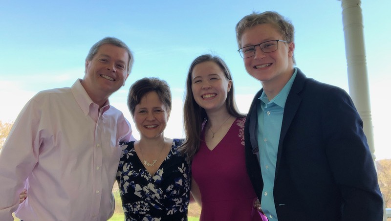 Image of Jill Banatoski and her family.