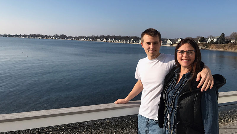 Image of Beth and Chad Peterson.