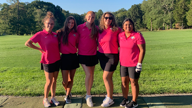 Members of the women/U+0026#x27;s golf team