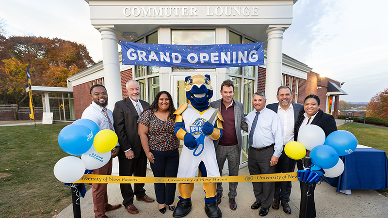 Ribbon Cutting for University of New Haven/U+0026#x27;s new Undergraduate Commuter Lounge