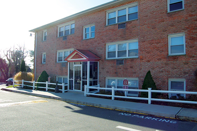 Forest Hills Apartments exterior